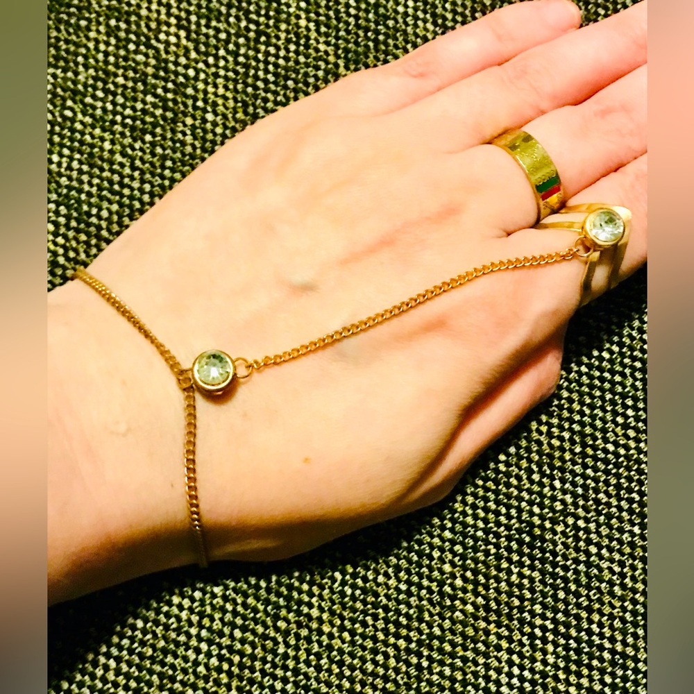 NEW Adjustable Ring Chain Bracelet With 💎